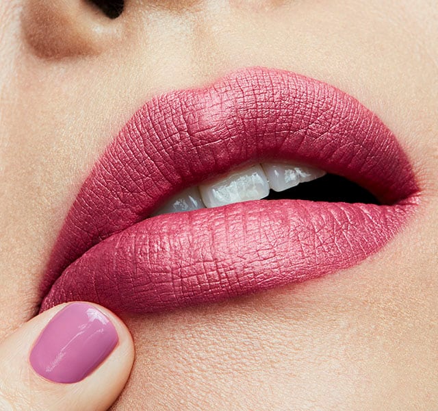 Super Lipstick Shade Finder | MAC Cosmetics - Official Site AI-01